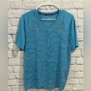 Nike Men’s Dri-Fit Running / Training Shirt – Size Large